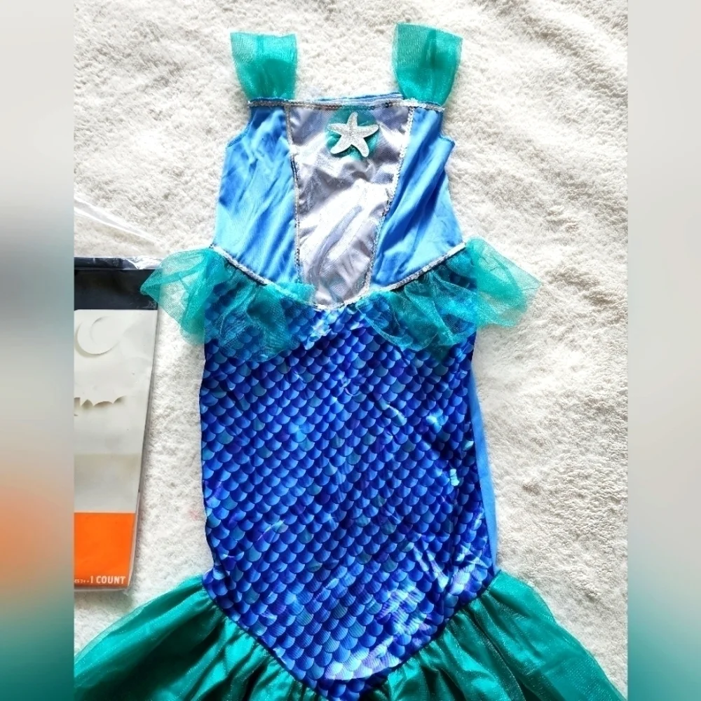 New girl's Mermaid Halloween Costume / dress For Every Sea Creature size M (8)